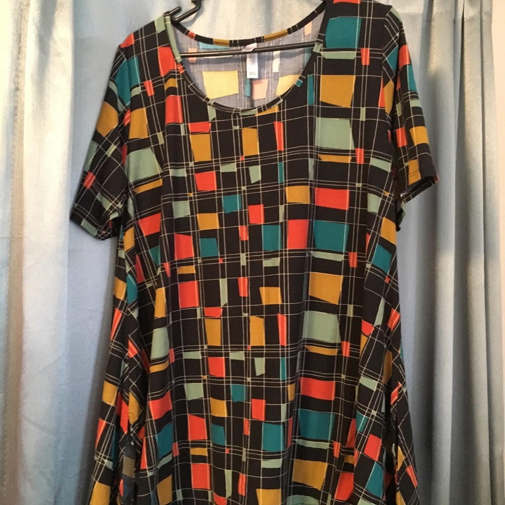 Lularoe Perfect T Large